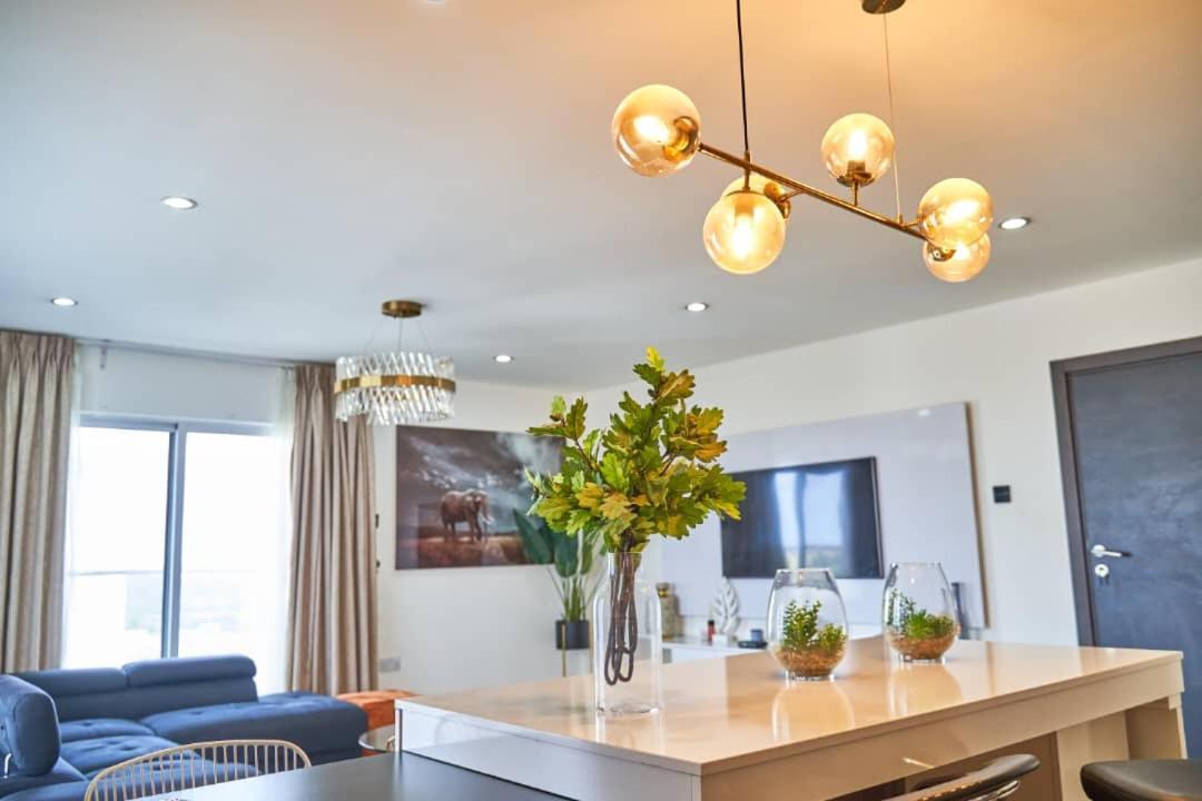 The Gallery Luxury Suites Cpg East Legon Kültér fotó